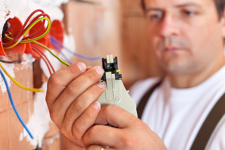 Distinction Between an Electrician and Electrical Contracting Professional