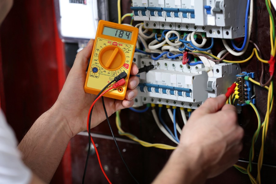 Reaching The Electrical Contractors in Kolkata