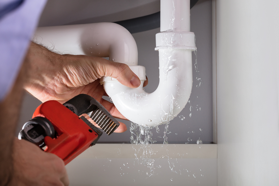 5 Emergency Plumbing Problems You Can Solve