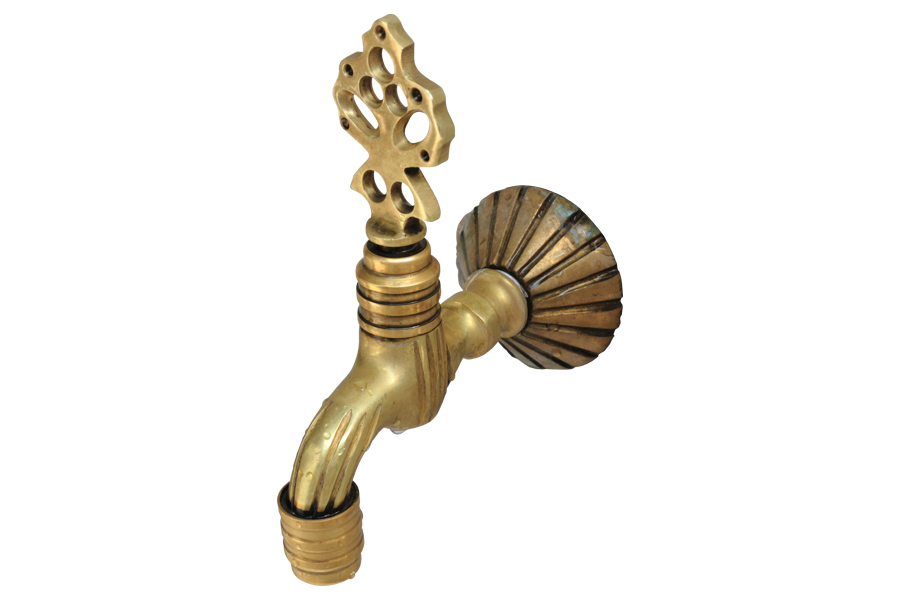 Faucet Facts: Are Brass Faucets Hard to Keep Clean?
