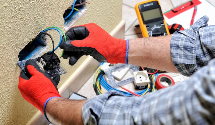 8 Tips When Hiring An Electrician