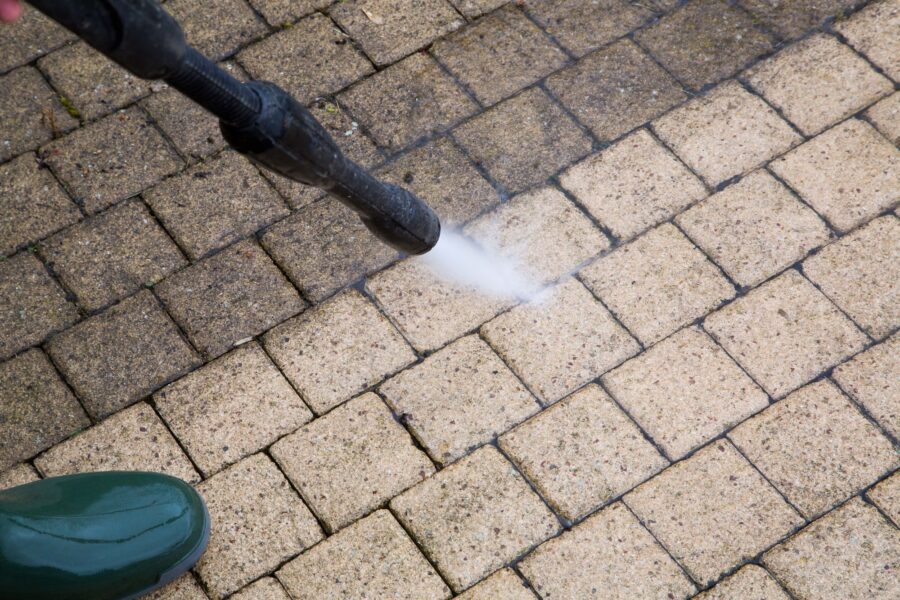 The Benefits of Hiring Professional Pressure Washing Services