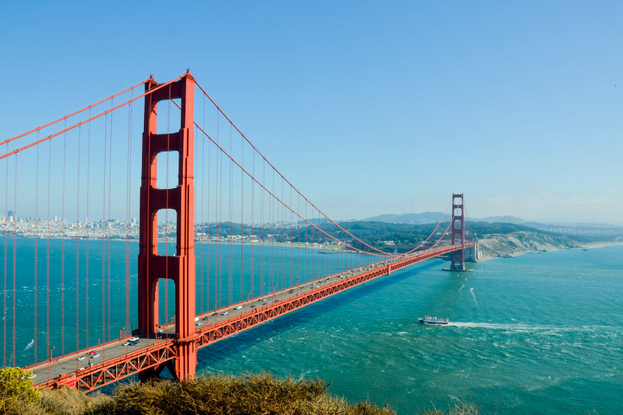 View of Golden Gate Bridge 